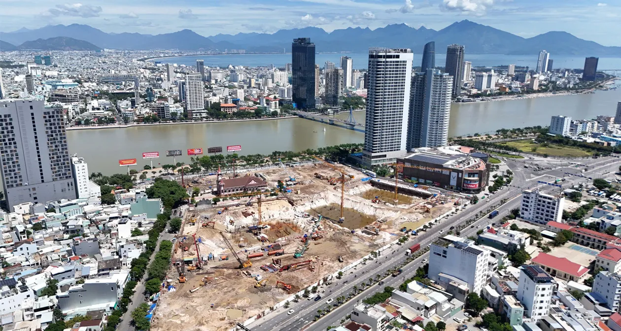 Capital Square Đà Nẵng | Bảng Giá Gốc & CK 15% (Đợt 1) 12 Tiến độ xây dựng Capital Square Đà Nẵng cập nhật tháng 7/2025 – Hình ảnh thực tế công trường.